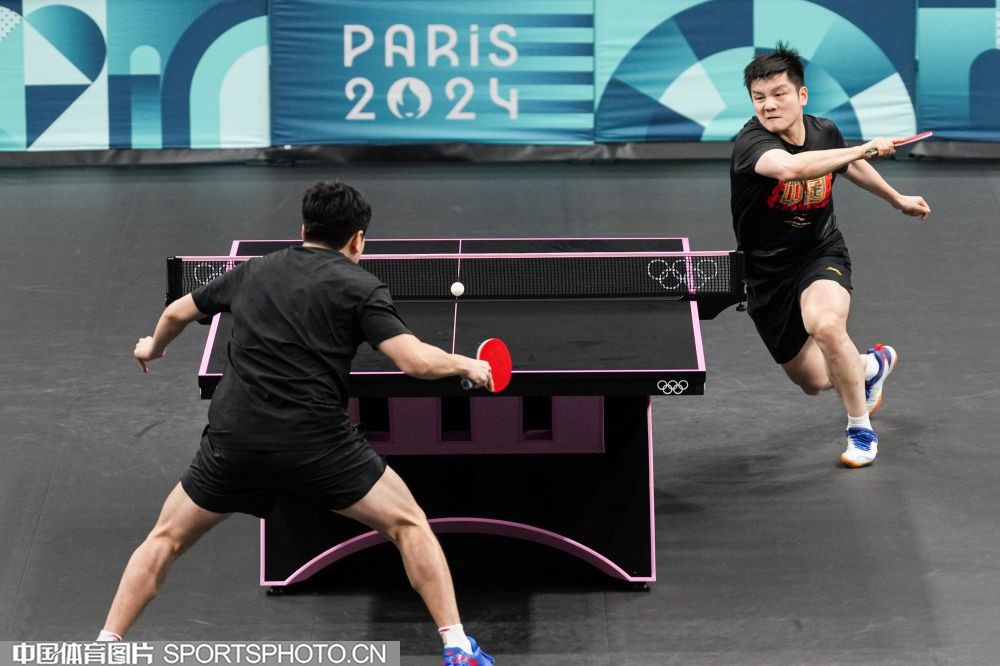 女足欧冠1／4决赛首回合：巴萨客场4-1狼堡，曼城2-0切尔西